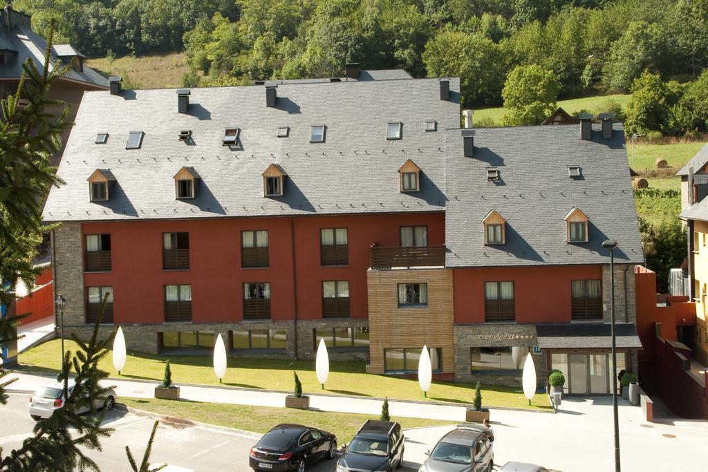 Nubahotel Веля Екстериор снимка